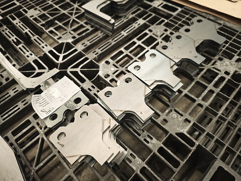 งานตัด Laser Cutting / งาน Punching